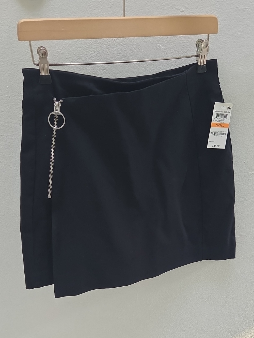 Bar III Black Mini Skirt with Ring-Zip Detail
